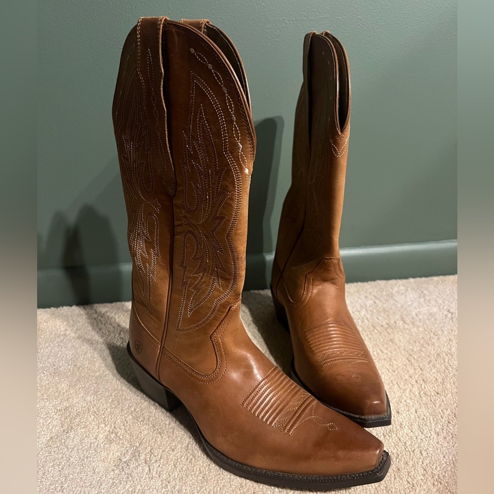 ARIAT WOMEN'S TREASURED HERITAGE X ELASTIC CALF WESTERN BOOT - SNIP TOE